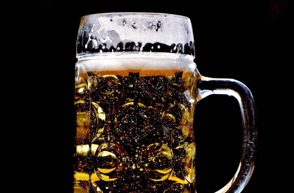 How to Drink Alcohol and Still Lose Weight